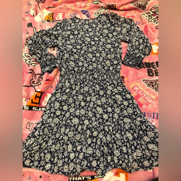 Vineyard Vines Dress - Picture 3 of 3